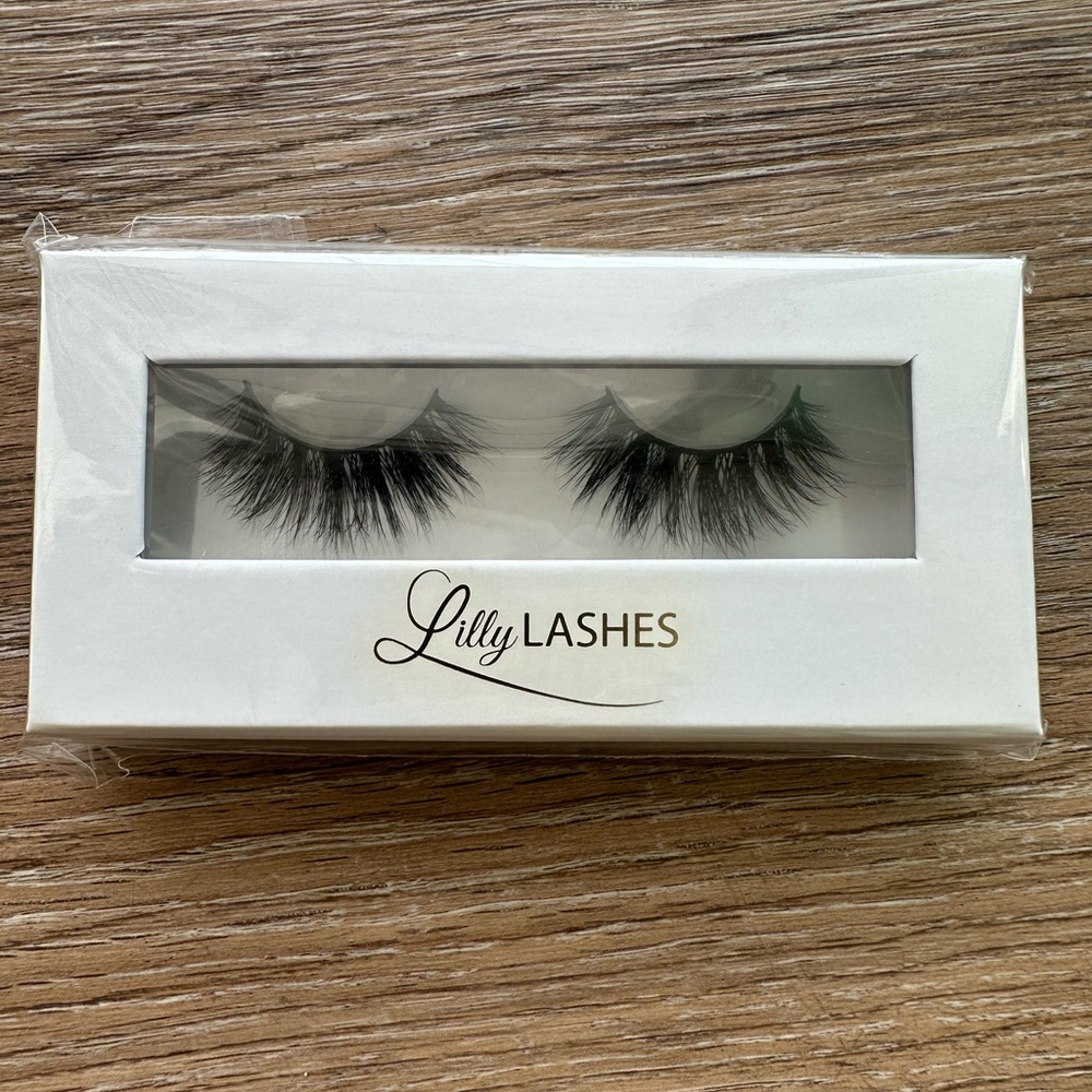 Lilly Lashes MYKONOS LITE– Brand New